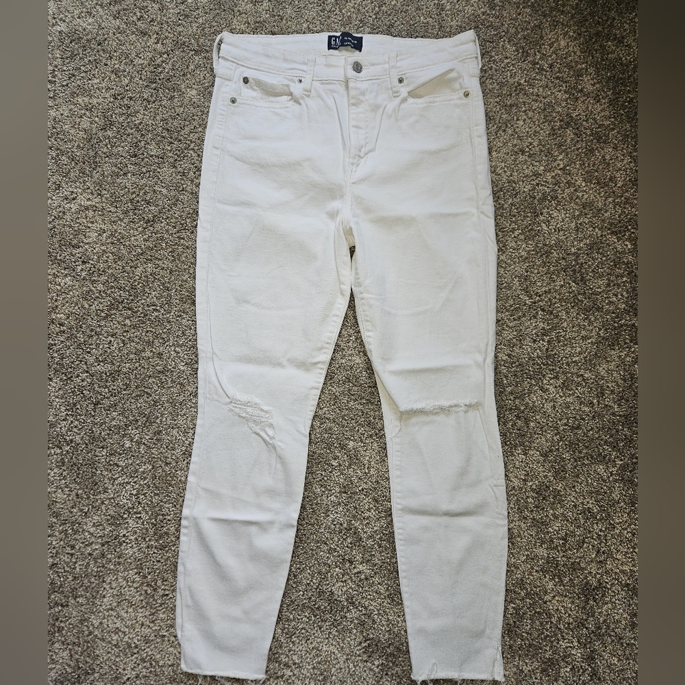 GAP White Skinny Jeans with Distressed Details